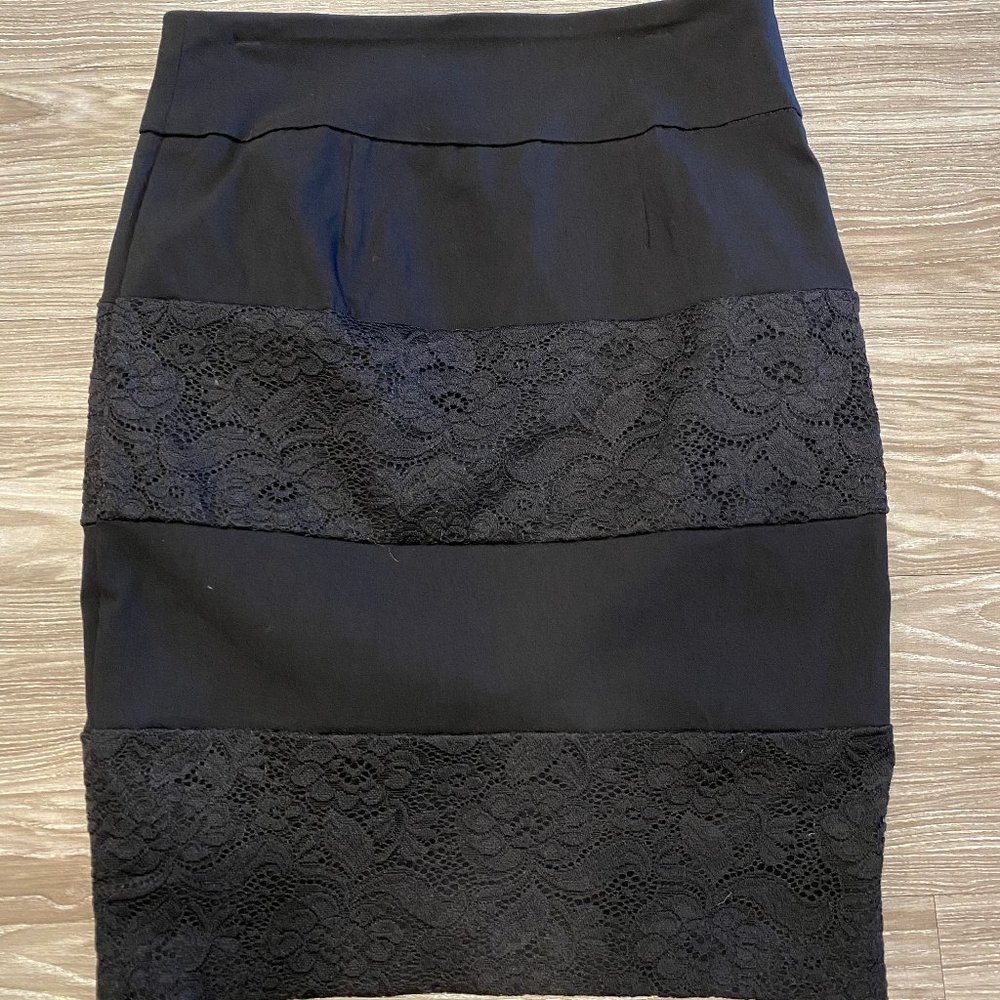Black Tight Skirt with Lace